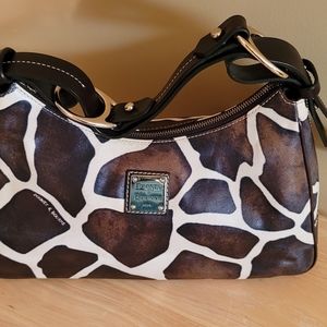 Dooney and Burke Giraffe print leather shoulder bag in EXCELLENT CONDITION!